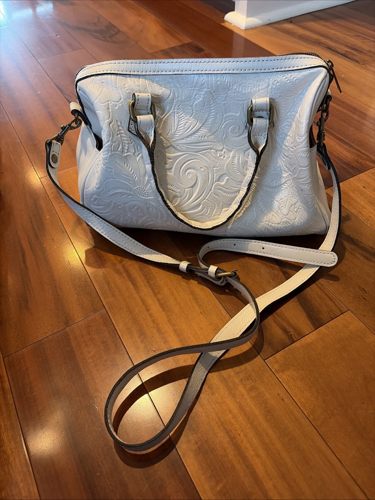 Patricia Nash Cassini Double Strap Purse Embossed White Leather Shoulder