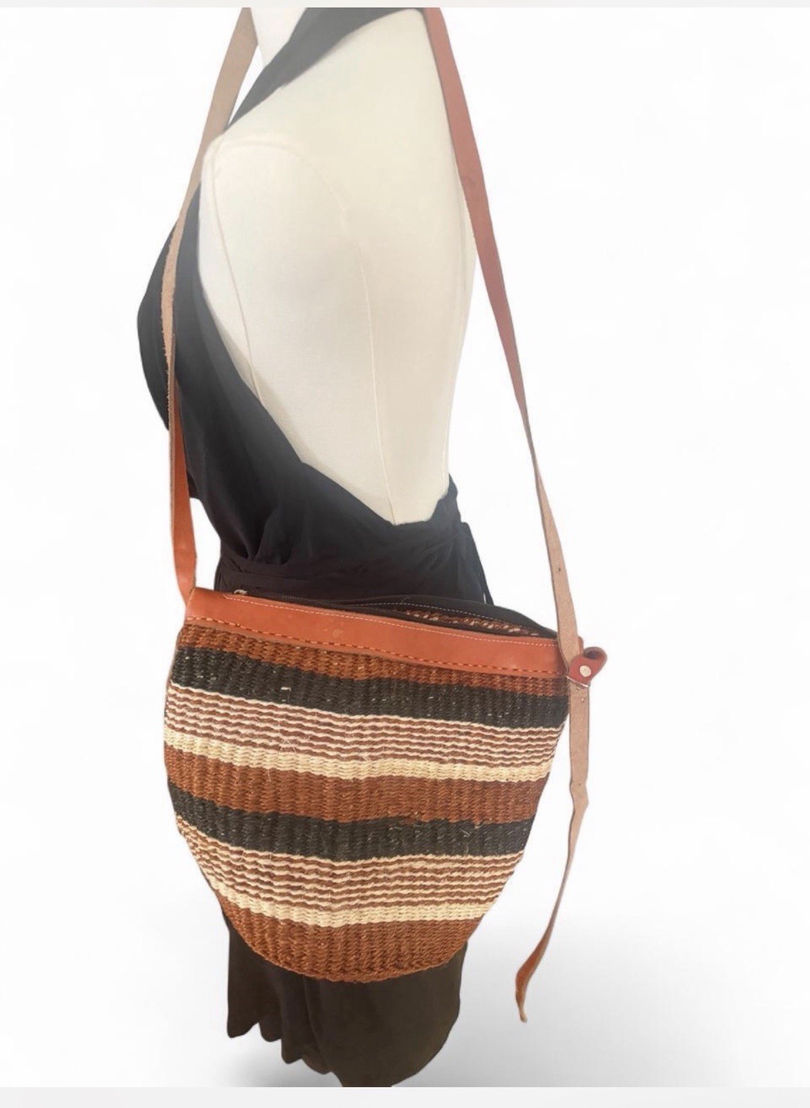 1970s Large Woven Straw Summer Beach Bag