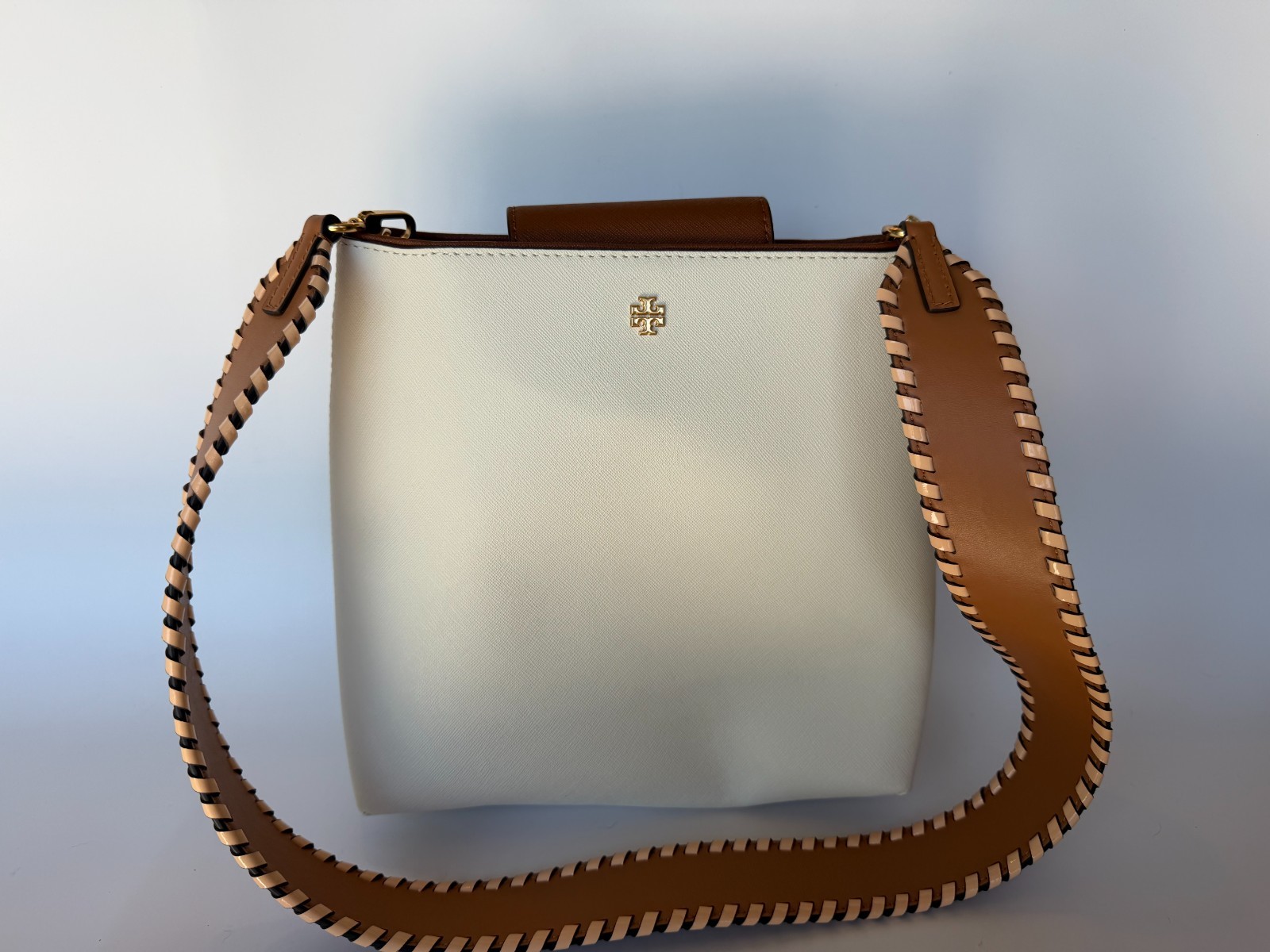 Tory Burch Emerson Bucket Bag – new with tag