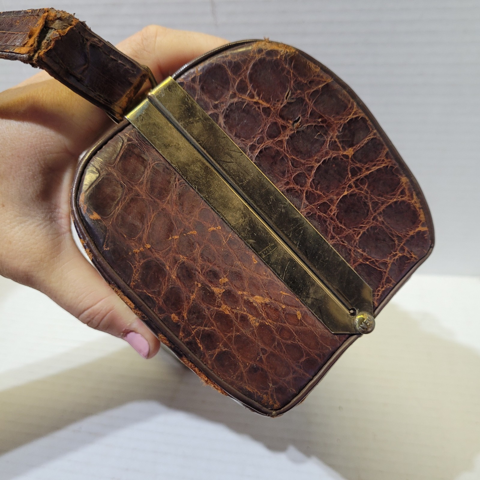 Crocodile Box Handbag Brown Structured 9in Vintage
