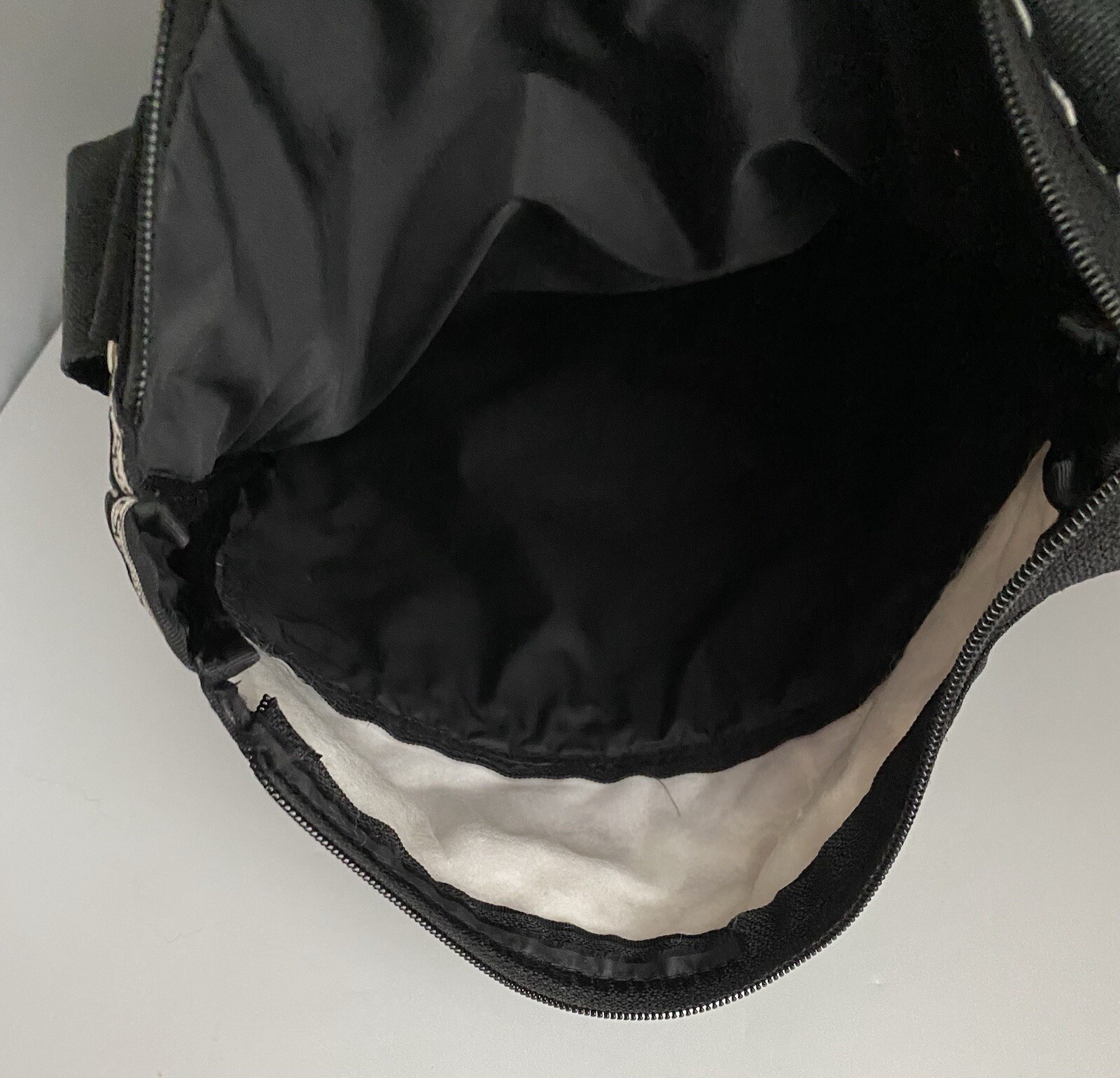 LeSportsac Crossbody Purse Bubble LOGO Black Green Geometric Shoulder Bag Retro