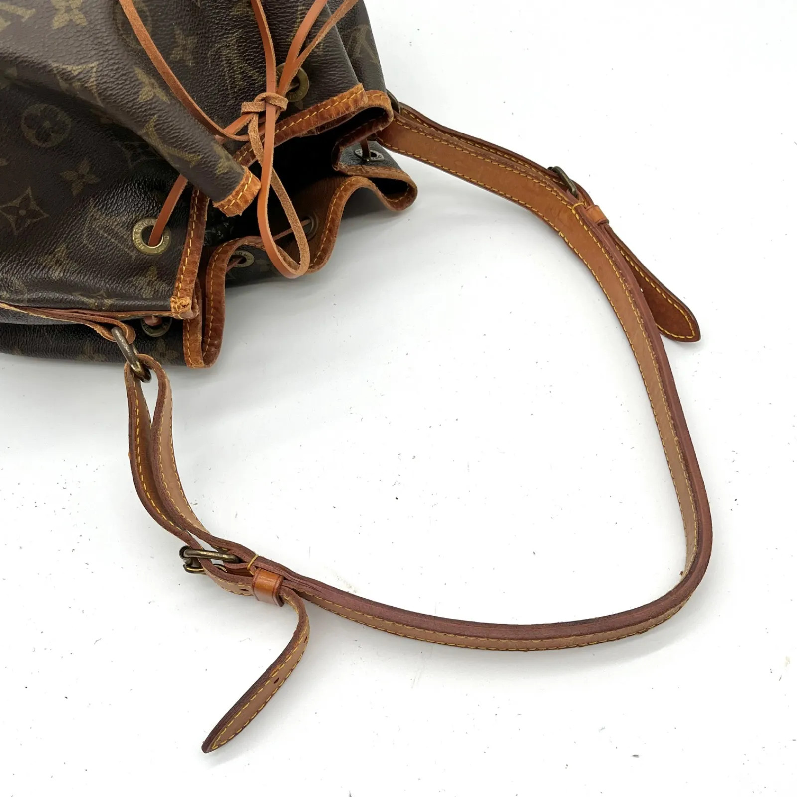 Auth Louis Vuitton Monogram Petit Noé Drawstring Shoulder Bag M42226 2Y8812