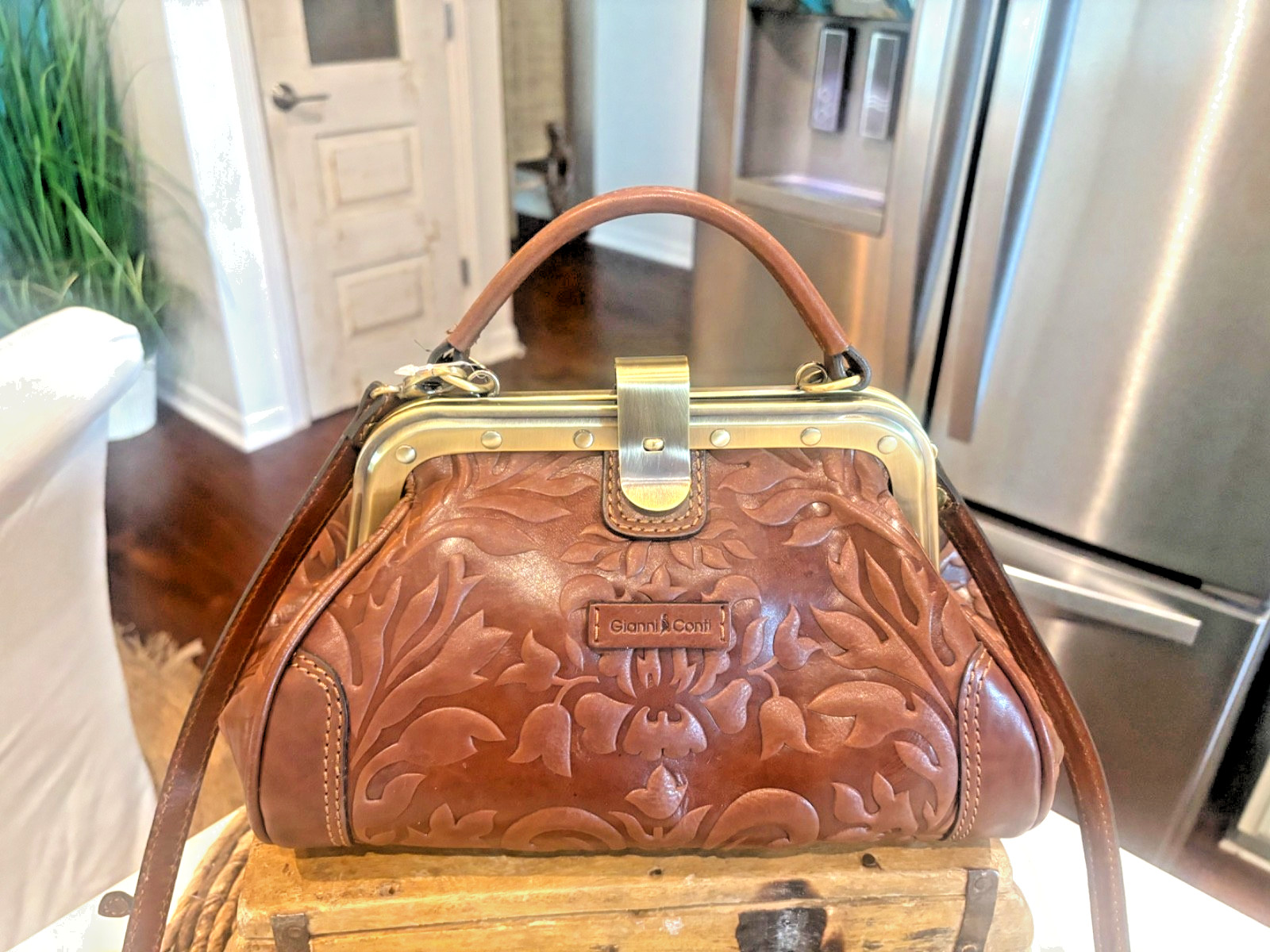 Gianni Conti MILAN ITALY Brown Leather- BLUE RIBBON EMBOSSING, WORN ONCE