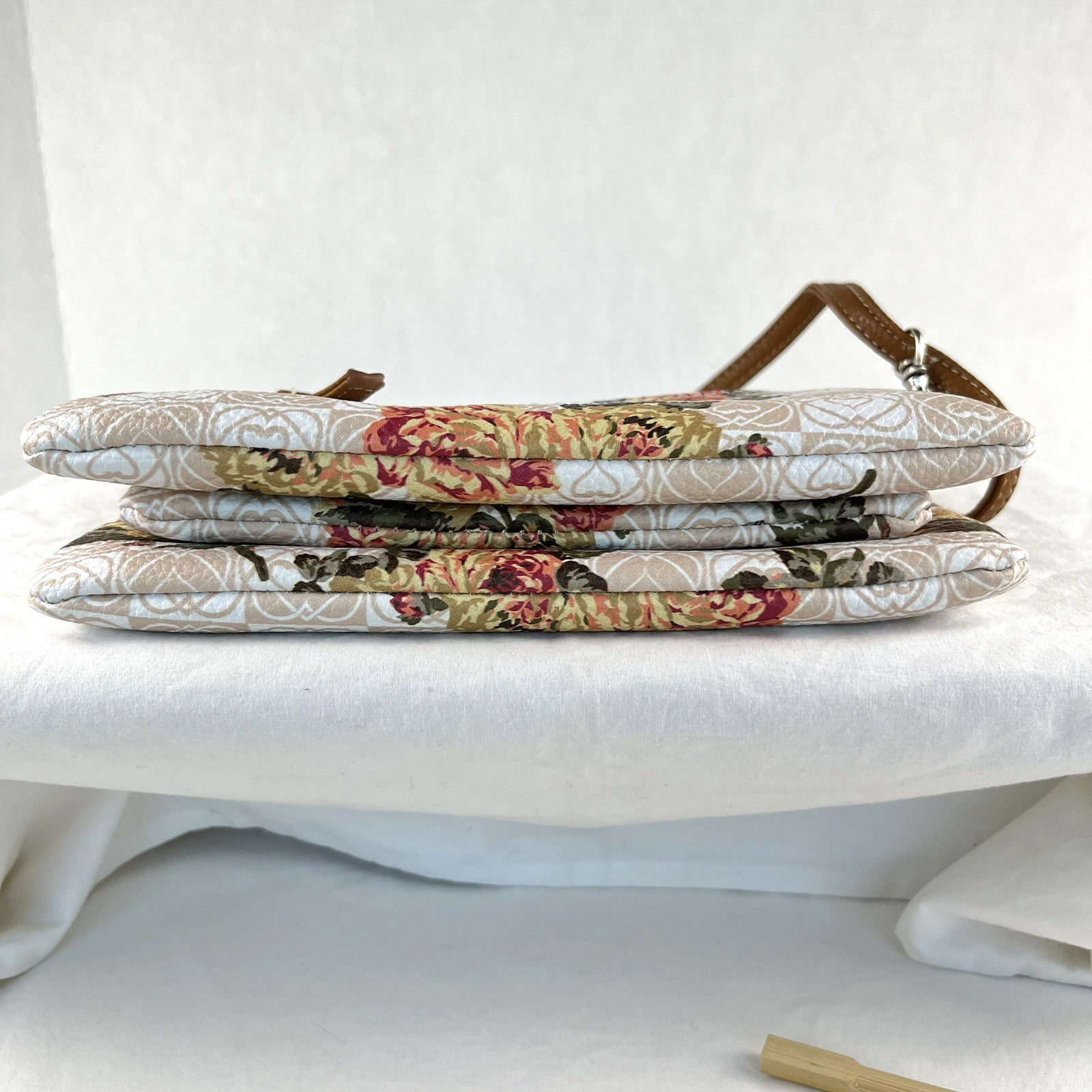 NWOT Stone Mountain Summer Floral Small Crossbody Adjustable Strap