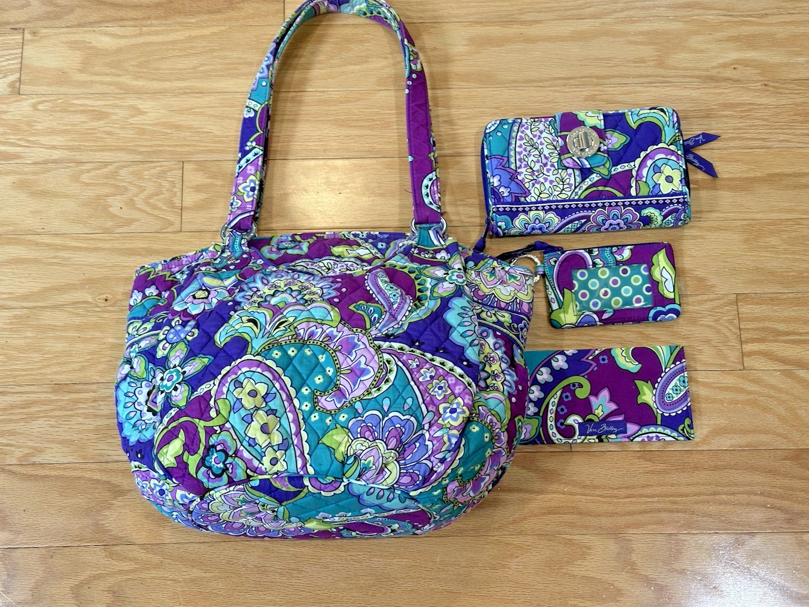 Vera Bradley “Heather Paisley” 4 pc Set Wallet, Checkbook, Saddle Purse, ID Hold