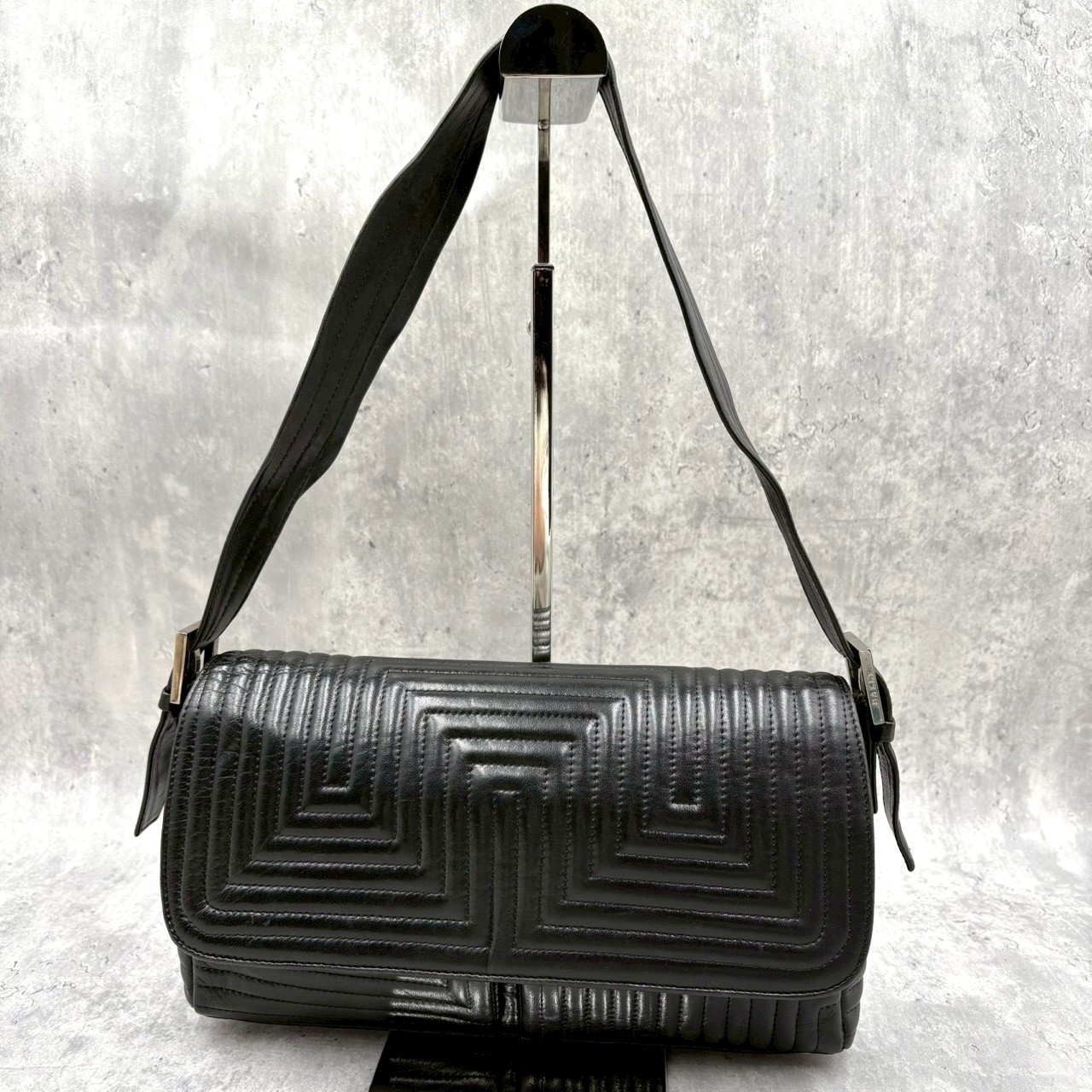 BALLY Leather Quilted Flap Shoulder Bag Geometric Stitch Black Y2K Vintage Auth