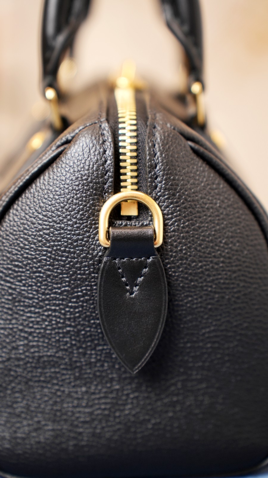 Louis Vuitton Speedy20 Black Monogram Empreinte Shoulder bag Almost Brand NEW