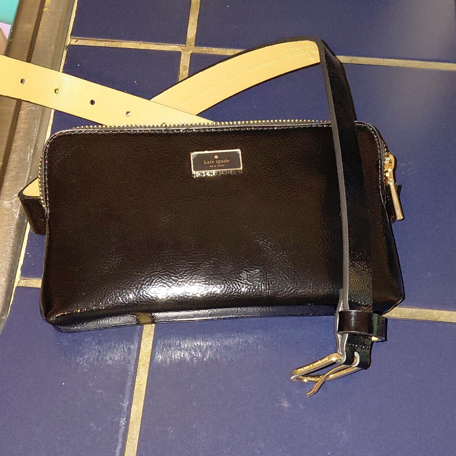 kate spade new york Black Patent Small Crossbody Zip Bag, Detachable Strap