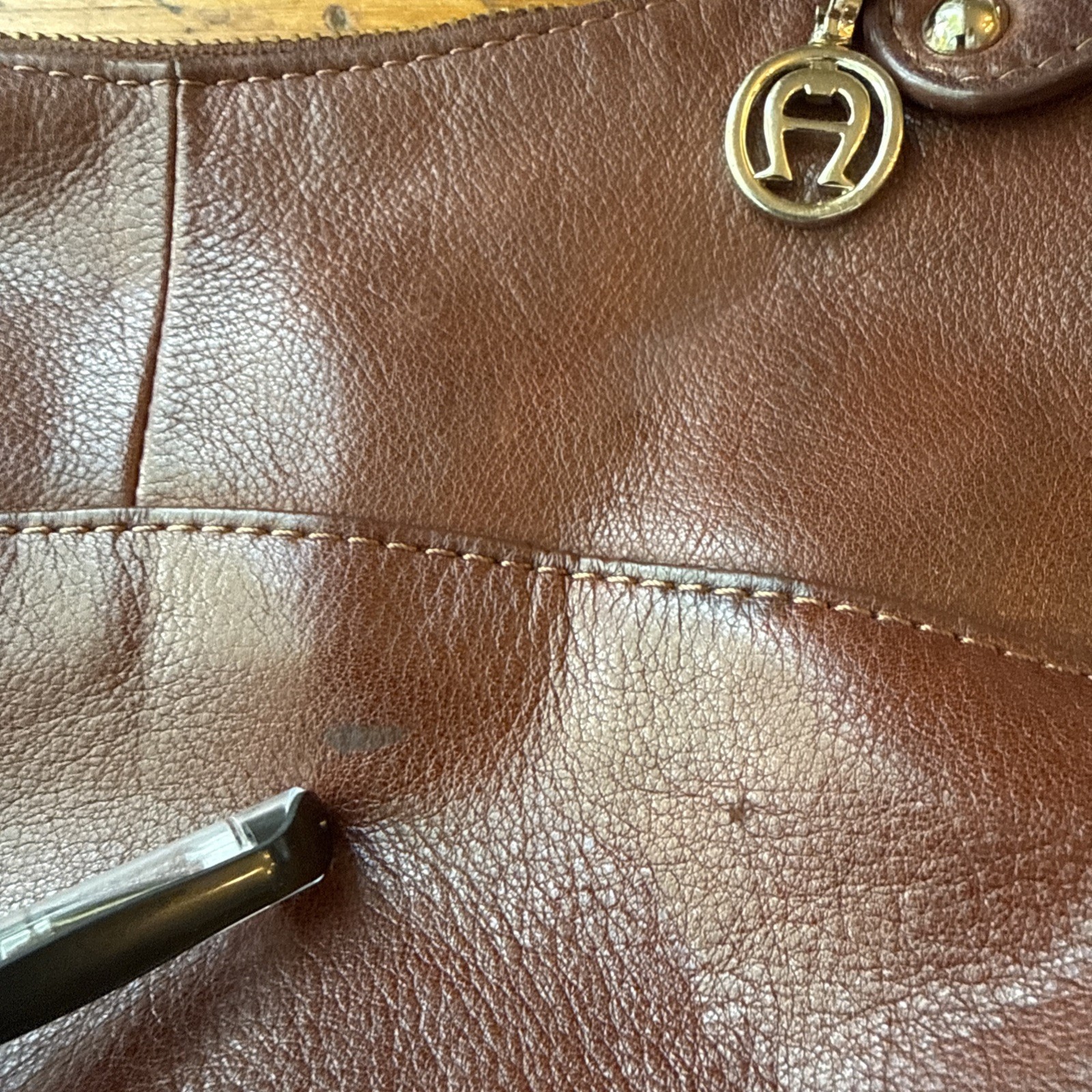 Etienne Aigner Handbag – Supple Brown Leather Brass Tone Hardware Single Strap