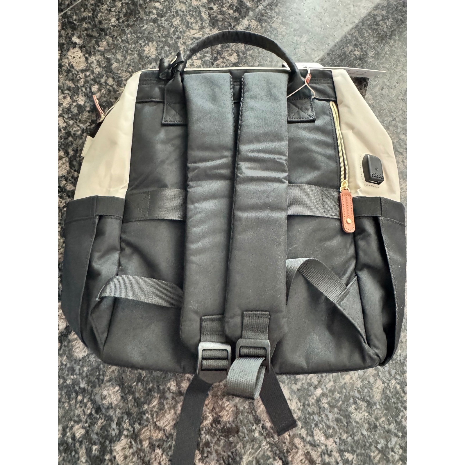 LOVEVOOK Laptop sleeve 18″ Backpack Travel Bag USB Charging Port Cream Black