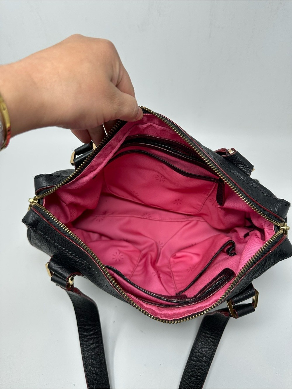 ISAAC MIZRAHI LIVE! Genuine Leather Women’s Black Shoulder Bag