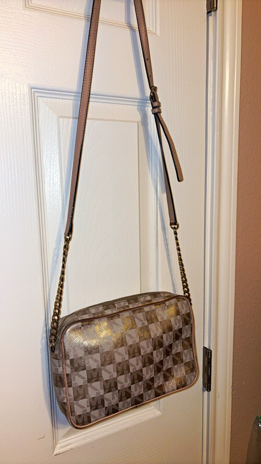 Michael Kors Small Beige/Gold Logo Crossbody Bag Zip Top Detachable Chain Strap