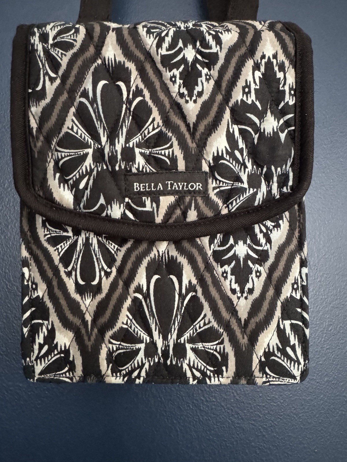 Bella Taylor Purse Black Floral Animal Print Handbag Multi Pocket Crossbody
