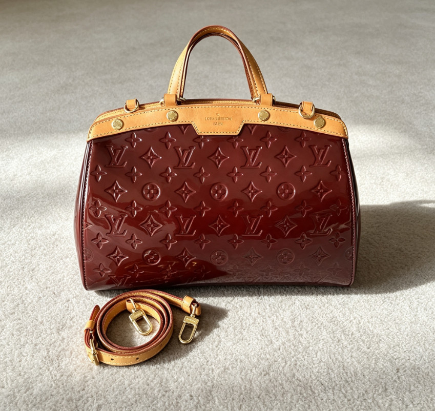 AUTH Louis Vuitton Brea Burgundy Gold Hardware Top Handle Bag Patent Leather