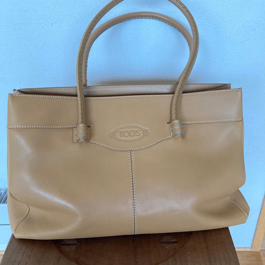 Tod’s Beige Leather Tote Bag Authentic Women’s Classic Designer Purse