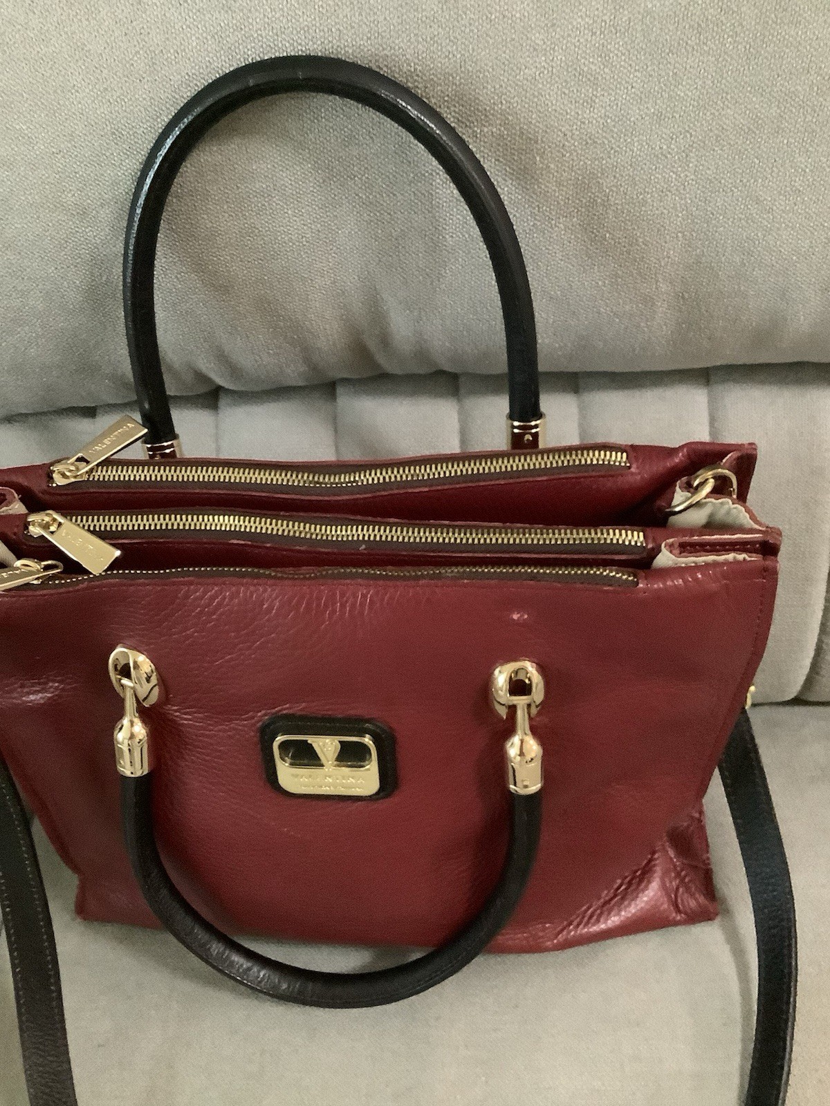 VALENTINA TRADIZION Hand Or Shoulder Bag Burgundy Color