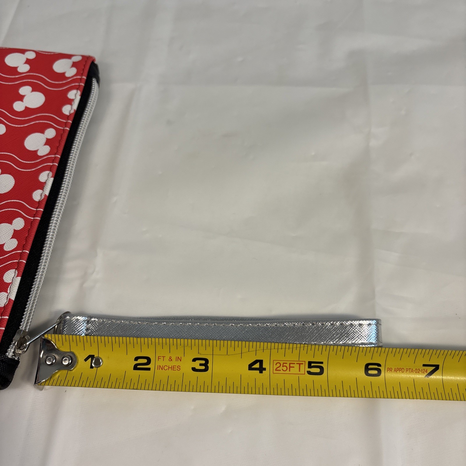Danielle Nicole Disney Mickey Mouse Wristlet Bag Clutch Make Up Pouch