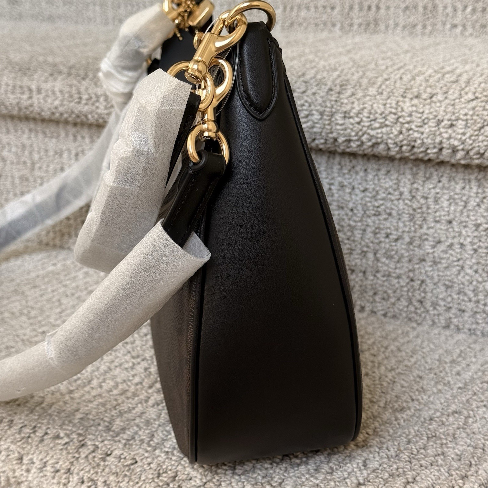 NWT 🤎🖤 COACH Teri Hobo Bag In Signature Canvas Gold/Walnut/Black CV940