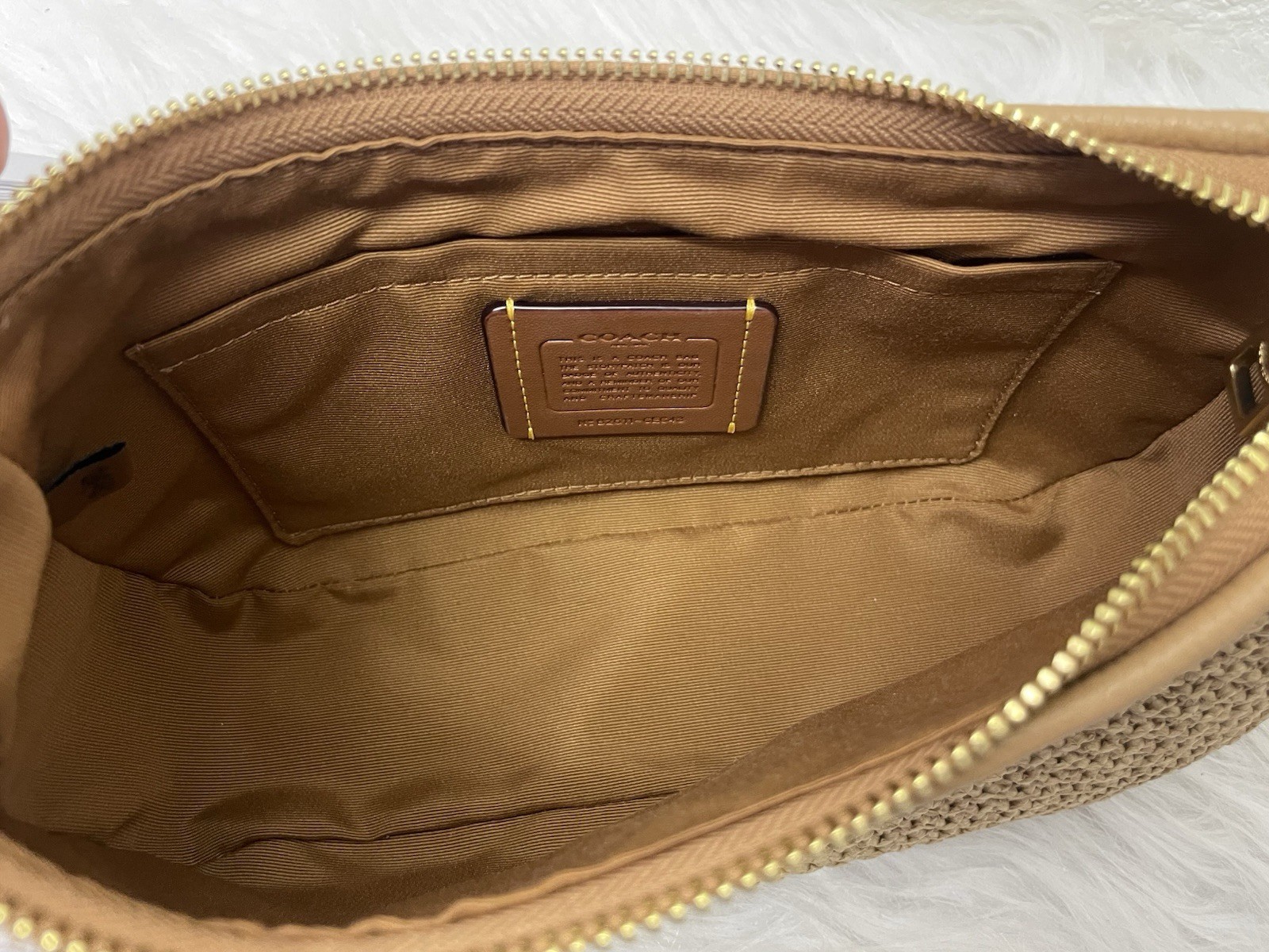 Coach CEC43 Teri Shoulder Bag With Charm straw/Im/Toast Leather NWT