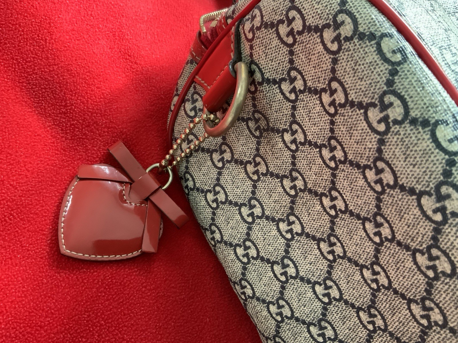 Gucci Medium GG Supreme Joy Tattoo Heart Boston Bag Gray Red Gold Hardware
