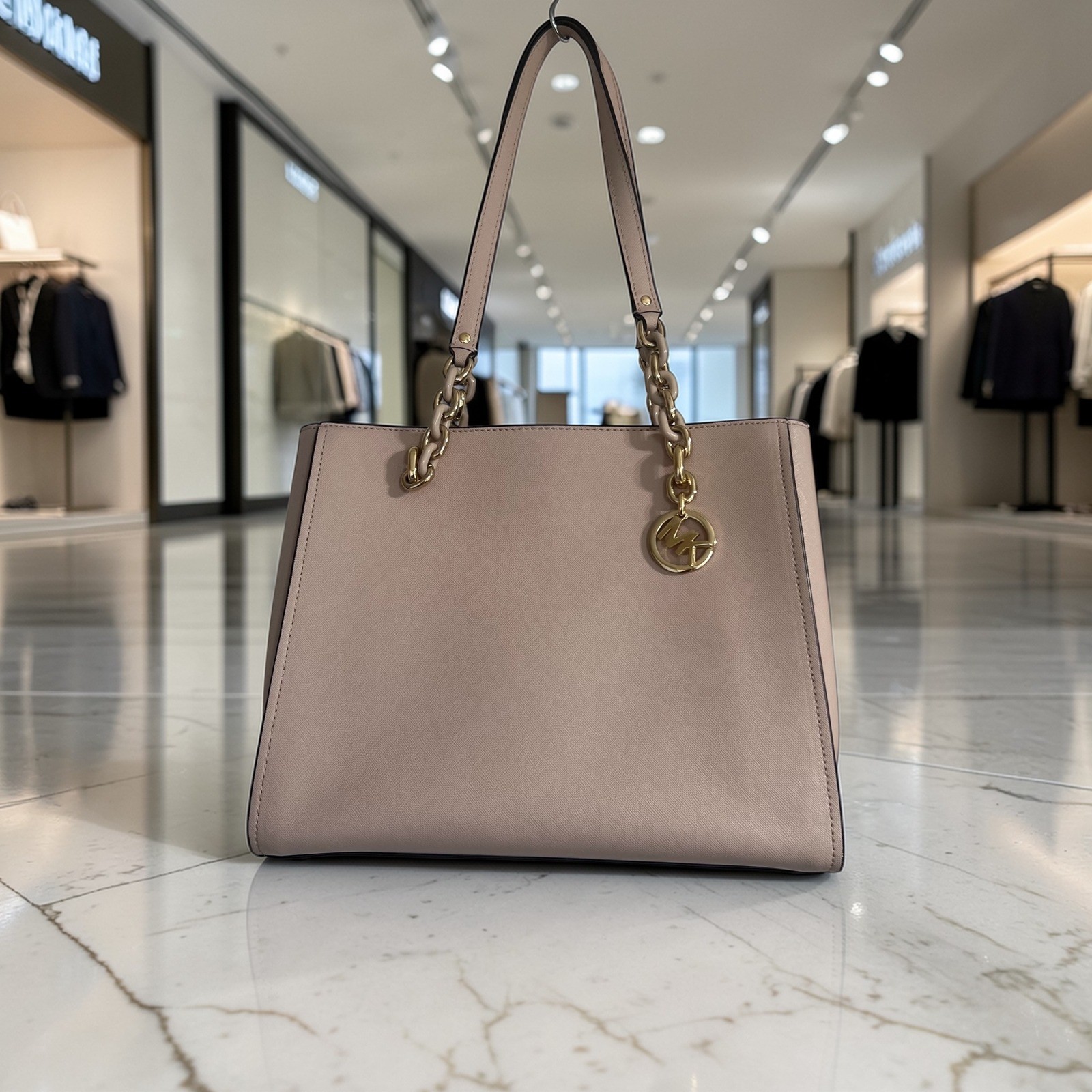 Michael Kors Cynthia Tote Women Large Pink Excellent Saffiano Leather Gold Chain