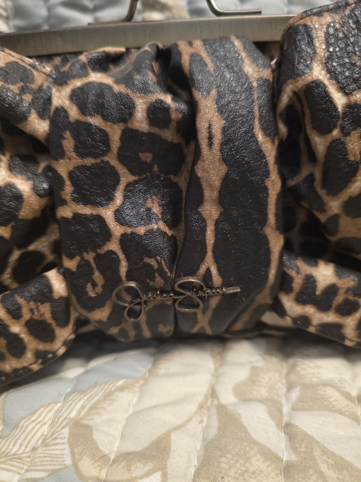 NWT Jessica Simpson Leopard Jenny Bow Kisslock Clutch With Key & Card Holders