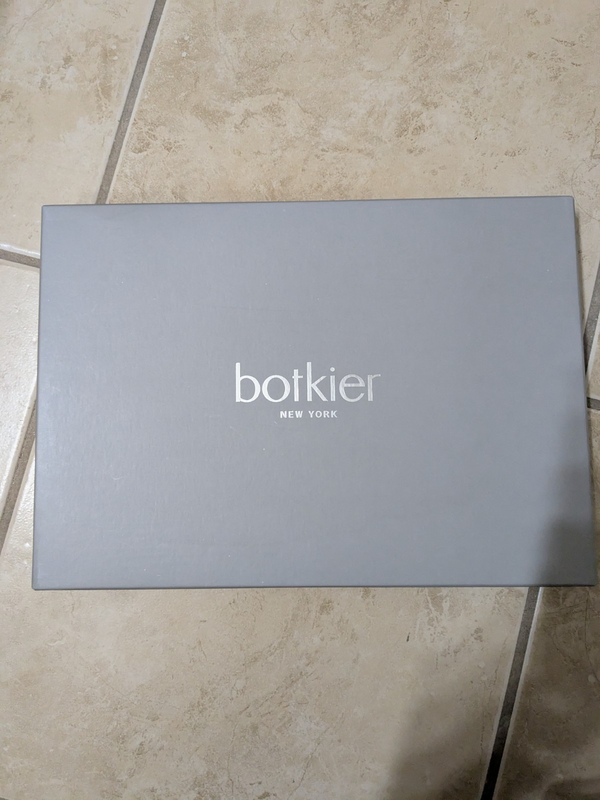 NEW BOTKIER NEW YORK LEATHER CLUTCH GRAY/BEIGE