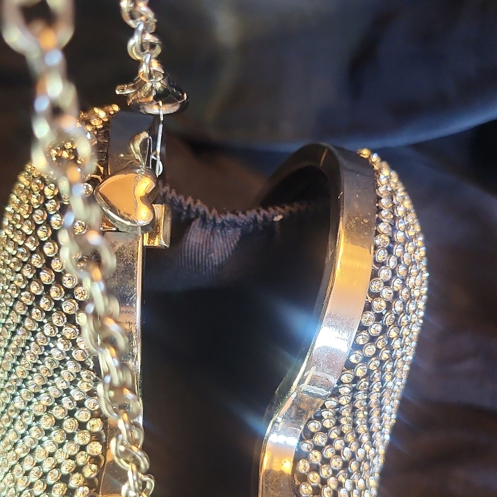 RHINESTONE HEART SHAPED EVENING BAG WITH CHAIN STRAP