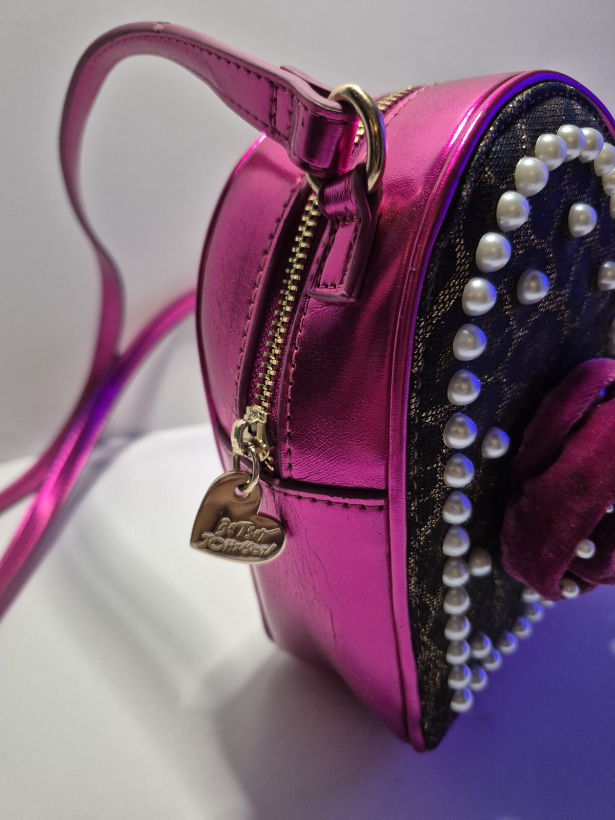Beautiful Betsey Johnson Heart-shaped Purse with Rose and Pearl Accents
