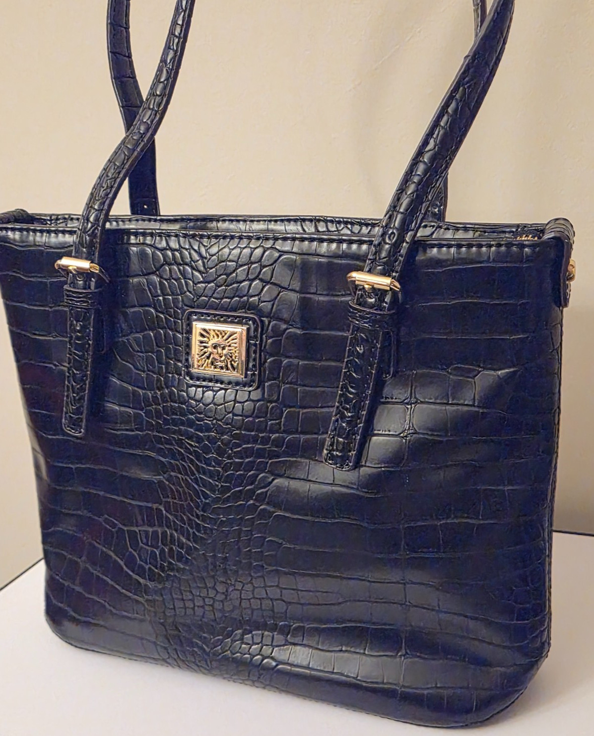 Anne Klein Black Croc Embossed Tote Shoulder Bag Gold Lion Logo Plate Purse