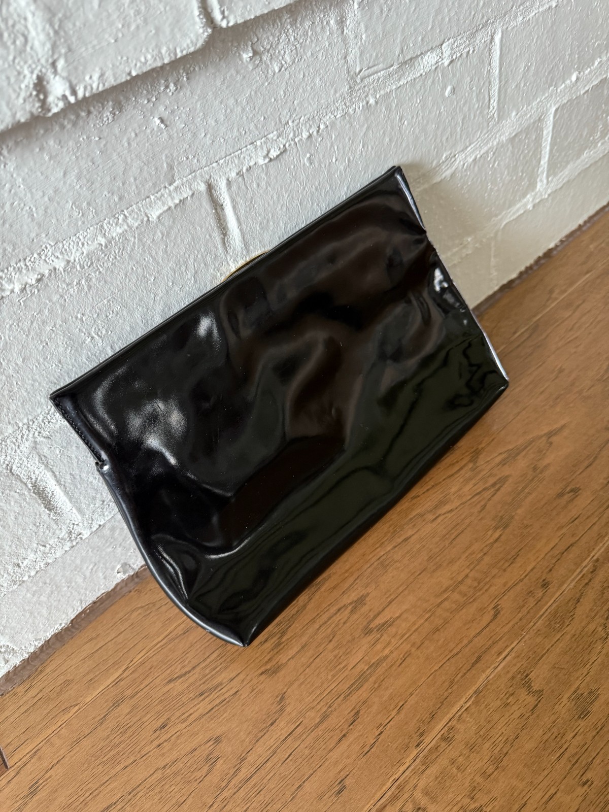 Salvatore Ferragamo Vara 2Way Shoulder bag / Clutch Bag – Black Patent Leather