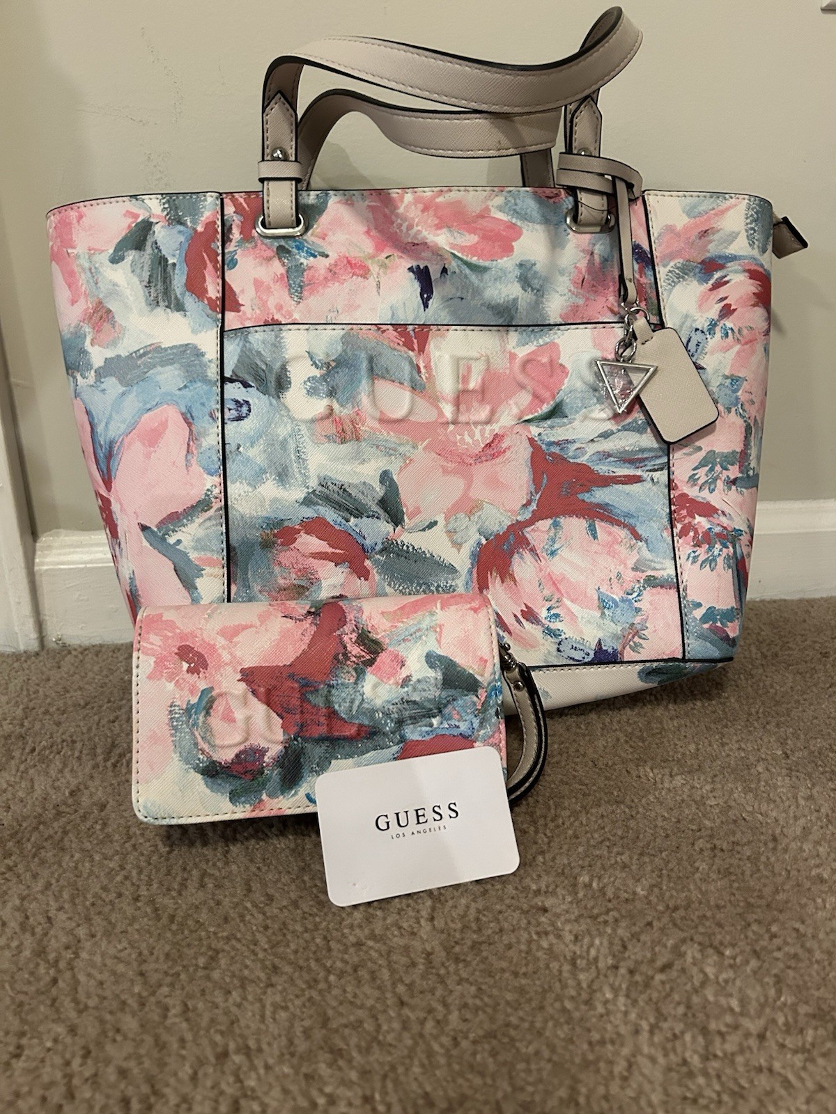 GUESS Womens Logo Debossed Floral Large Tote Bag Handbag & Wallet Set.