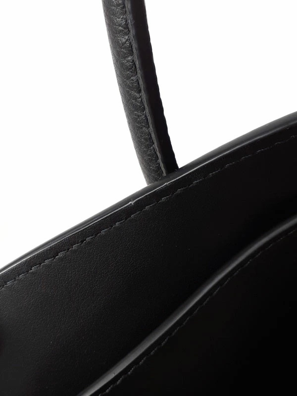 Louis Vuitton Milla bag black pebbled Veau Nuage leather