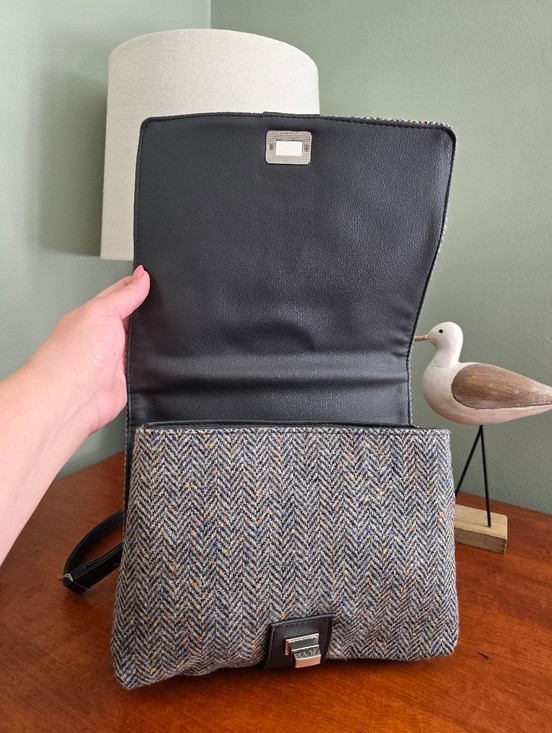 Mucros Weavers Fiona Herringbone Wool Tweed Crossbody Bag Gray Black