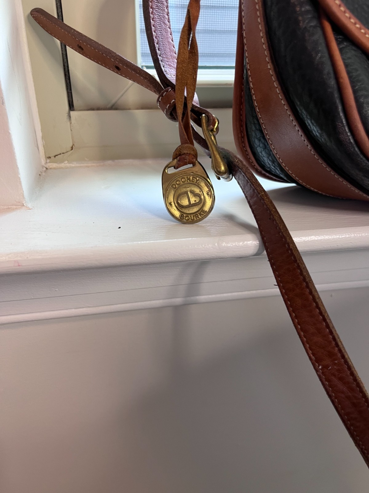 Vtg Dooney Bourke All Weather Leather Equestrian Bag Rare Pre Duck DB Brass Fob