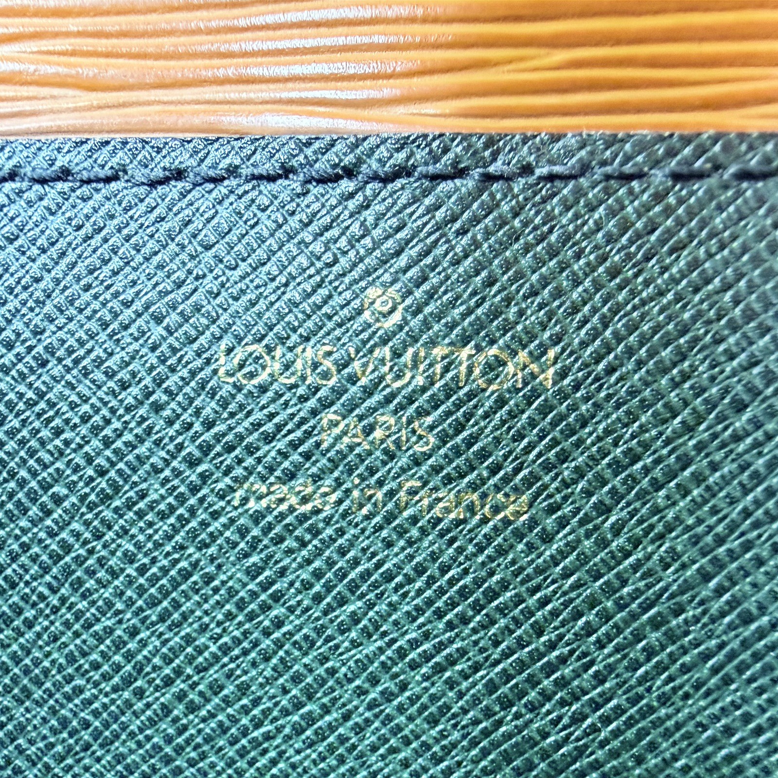 Vintage Louis Vuitton Serviette Fermoir briefcase in Epi Leather (Kenyan Fawn)