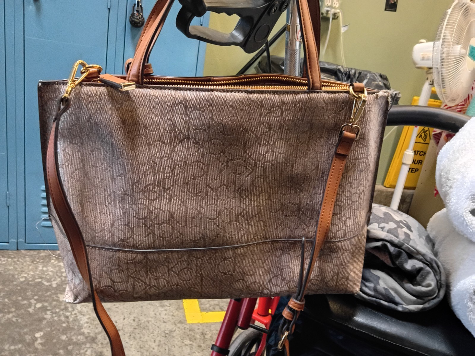 Calvin Klein Monogram Tote Large Brown/Tan Zip Lined w/ Detachable Crossbody