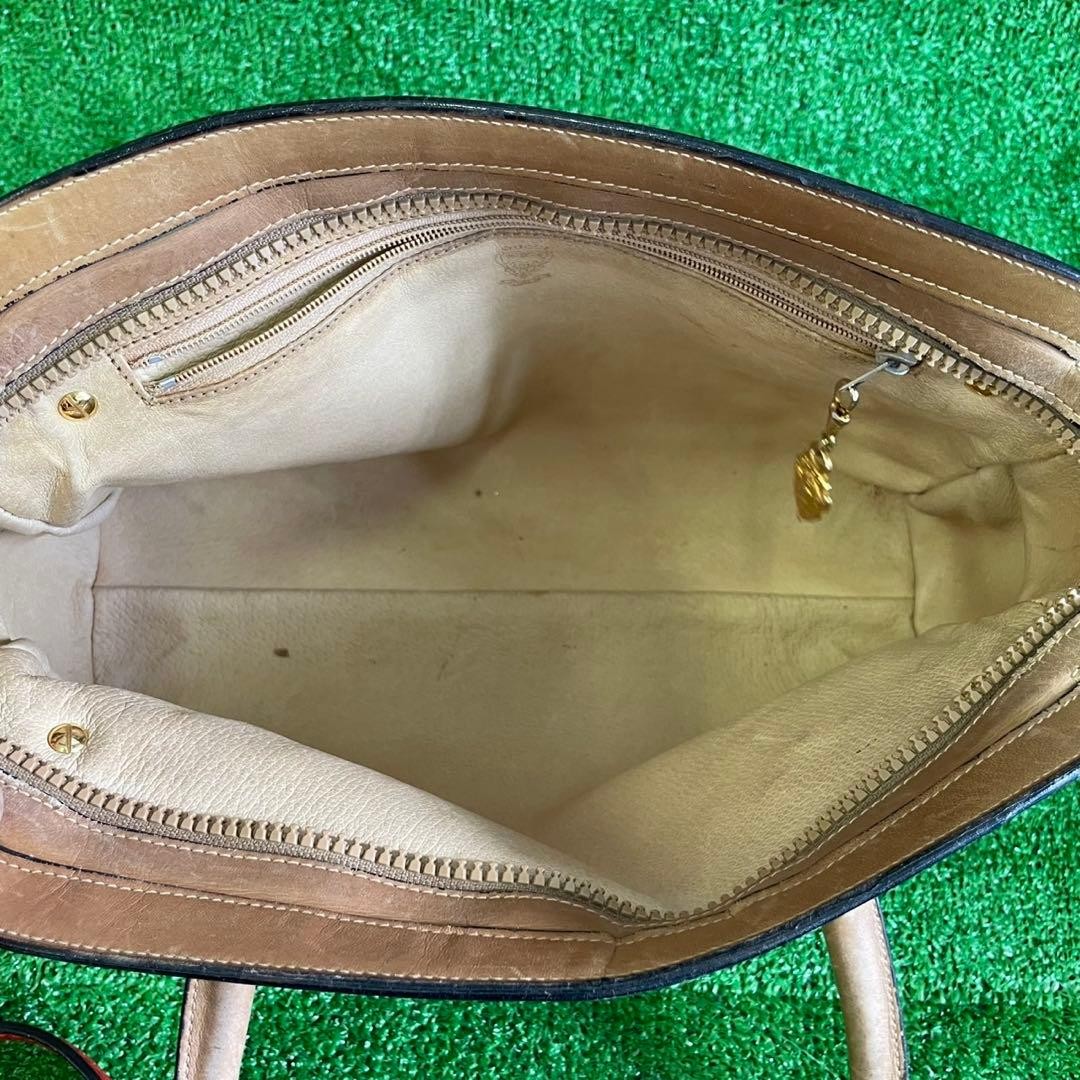 4 GUCCI Old Gucci Handbag Vintage Gold Hardware