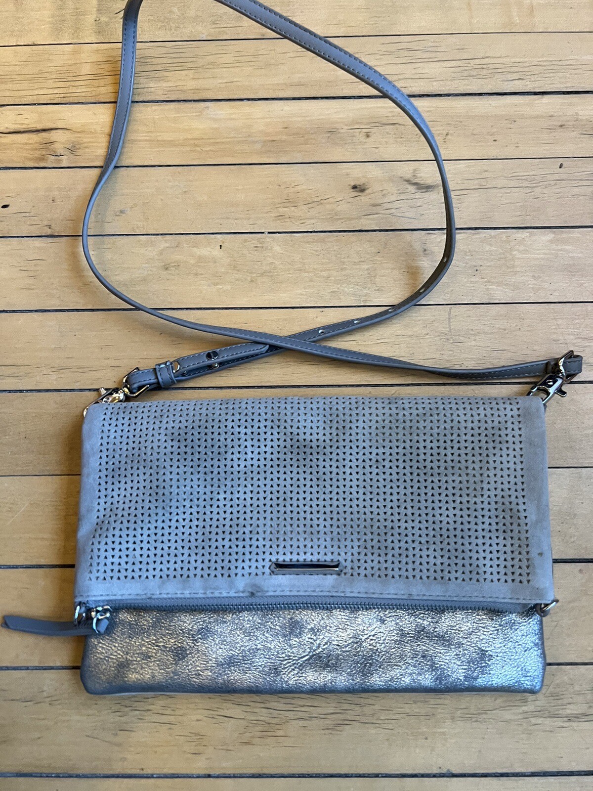 Stella & Dot Waverly Fold Over Taupe Gray Gold Metallic Clutch Crossbody Bag