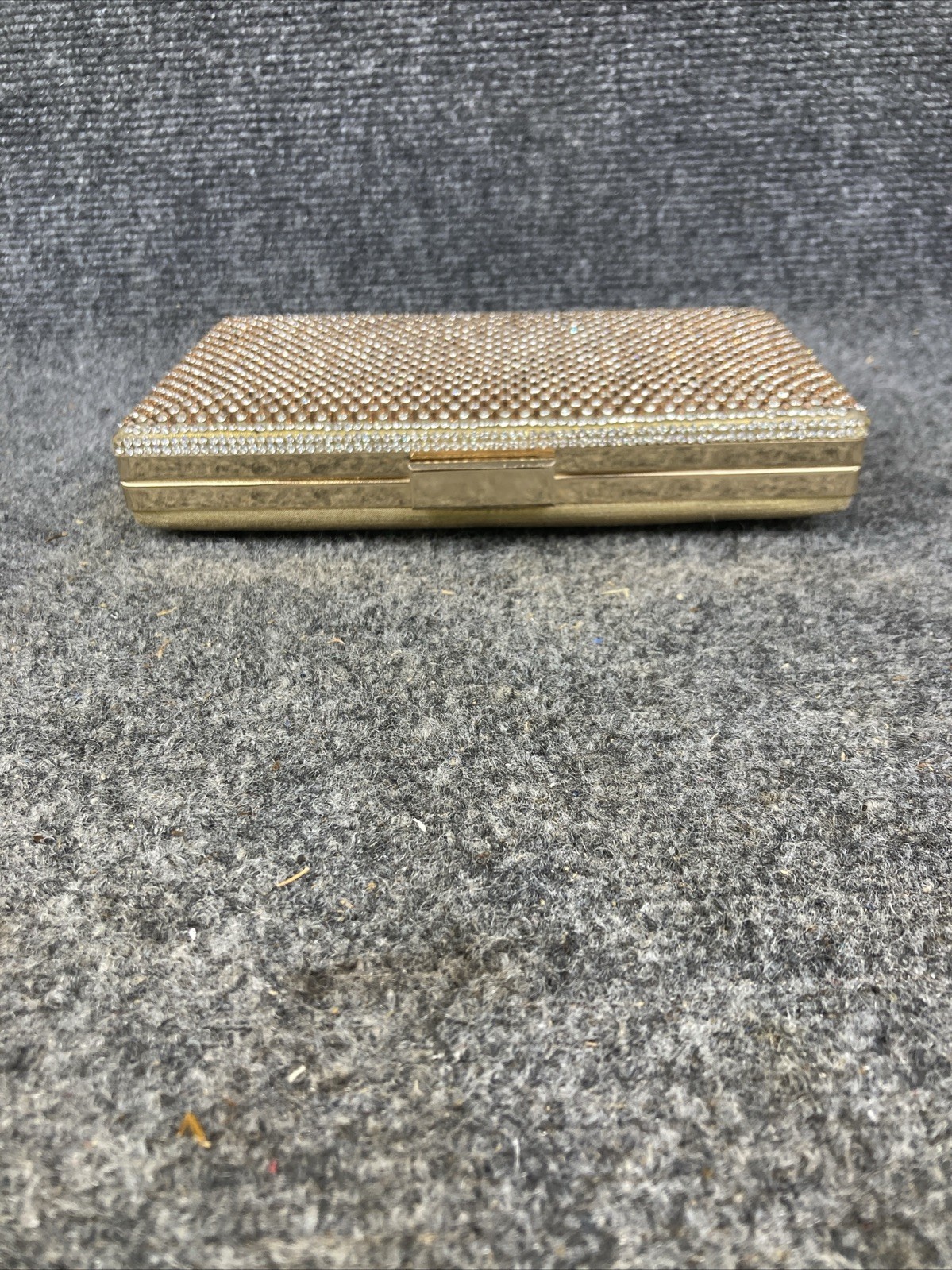 Goldtone & Rhinestones Snap Close 8″ x 5″ Hard Shell Hinge Clutch Purse EUC