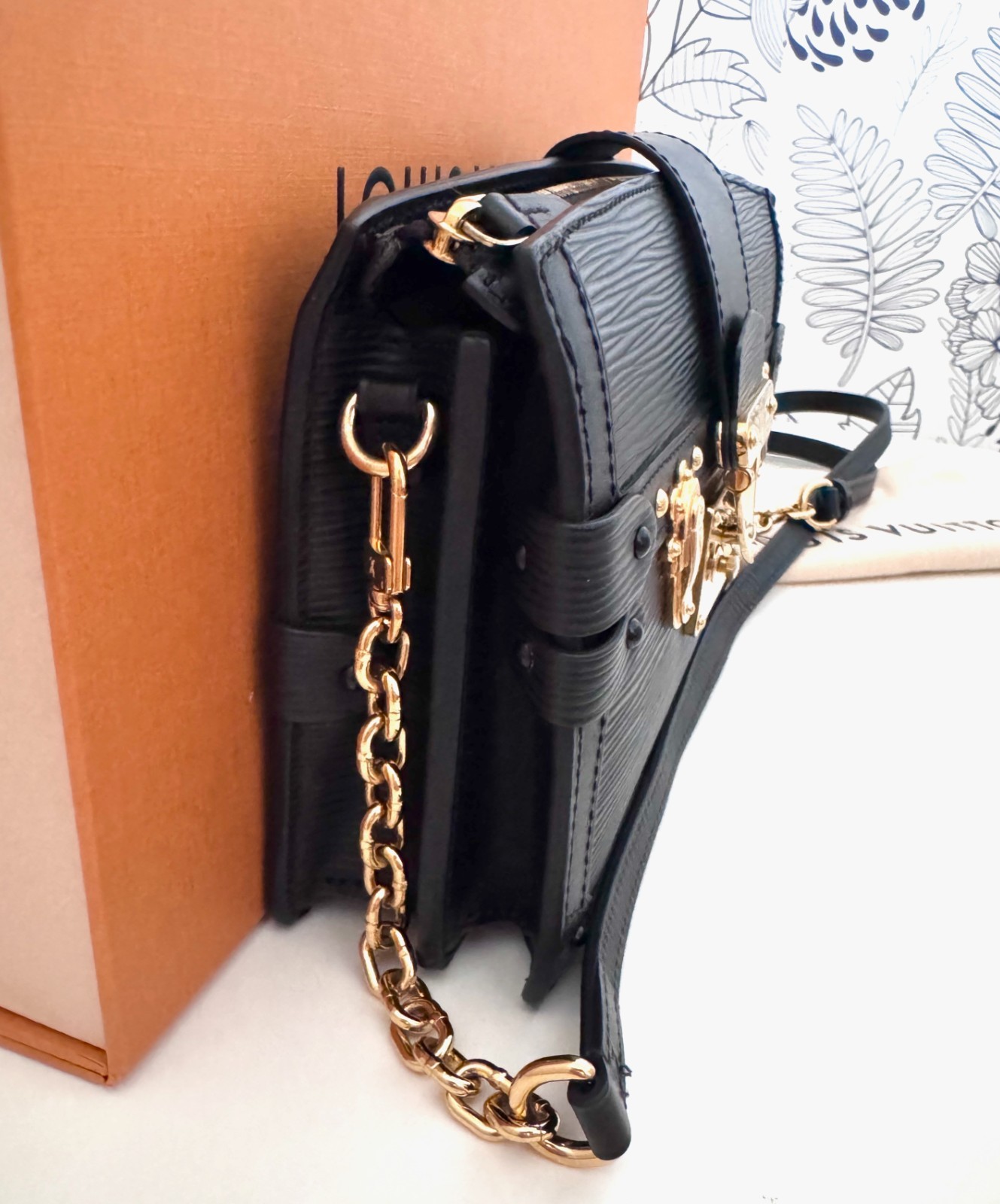 STUNNING LOUIS VUITTON Black Epi Leather Soft Trunk Crossbody Clutch Bag |2 COAs