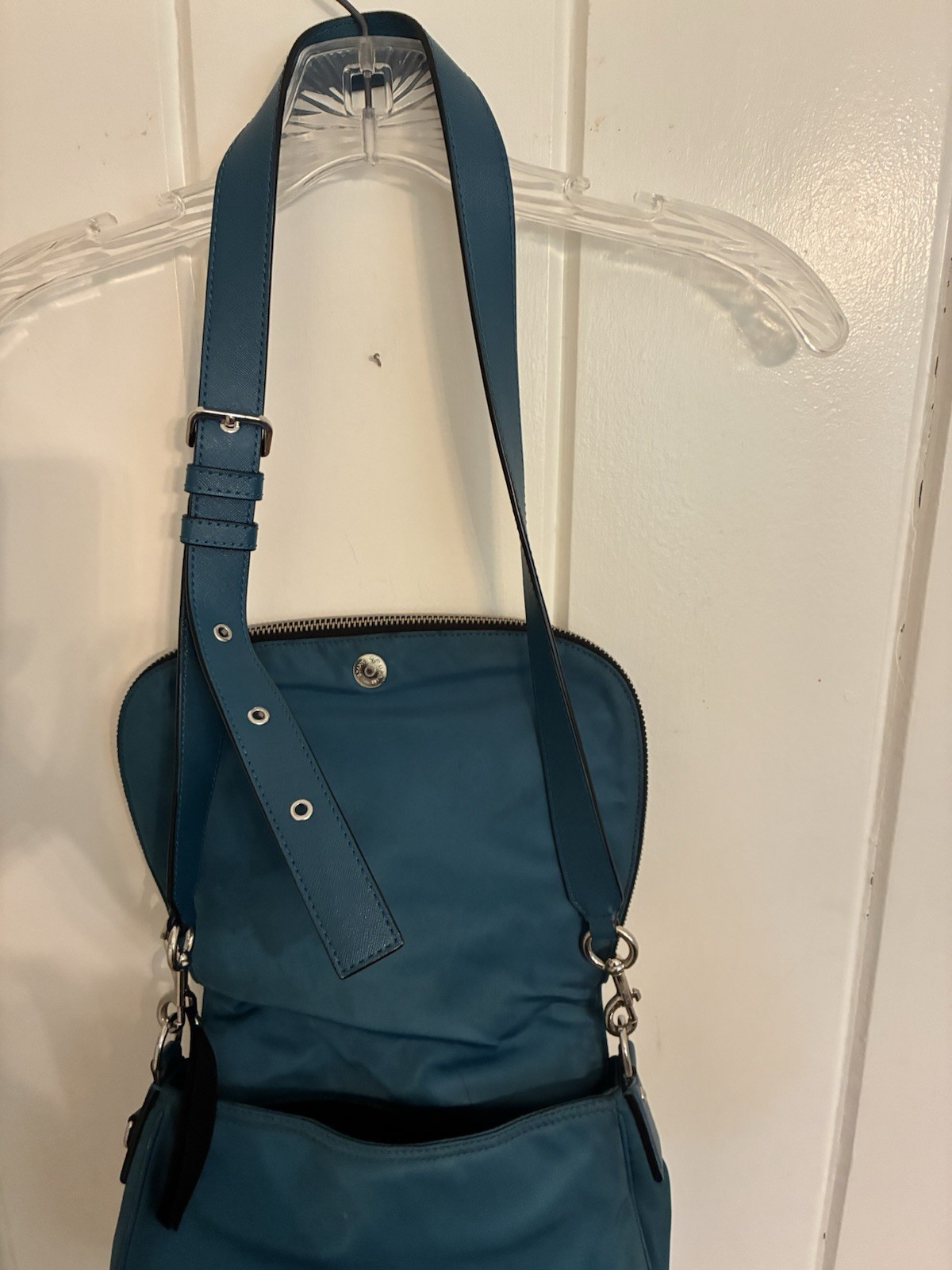 MARC JACOBS TEAL HANDBAG W ADJUSTABLE STRAP ; SALE $30