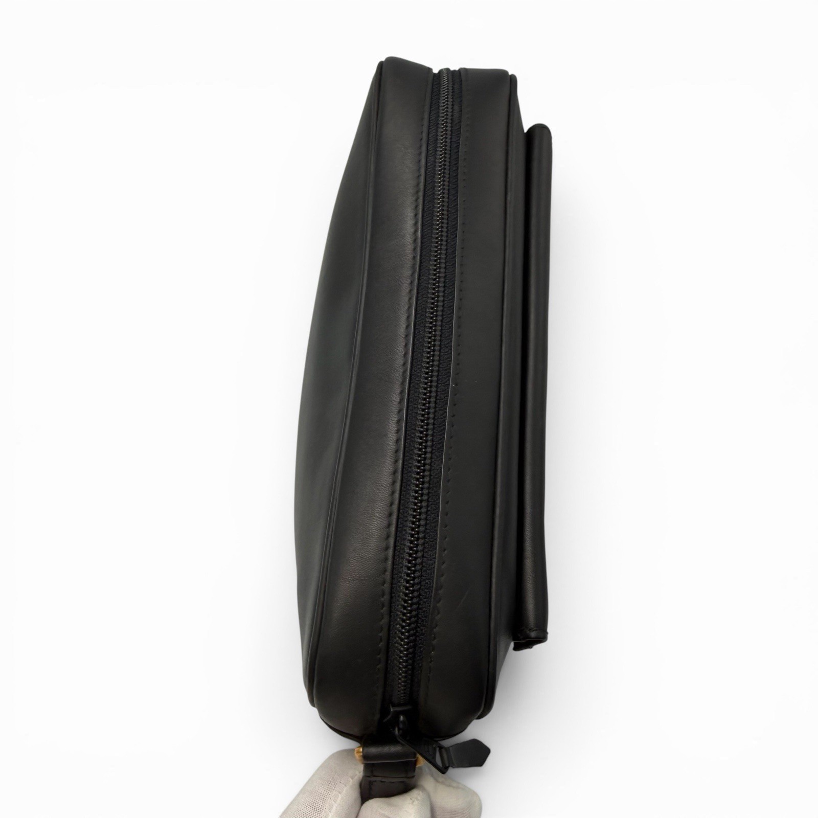 Authentic Dunhill clutch bag, second bag, leather, black, for men.