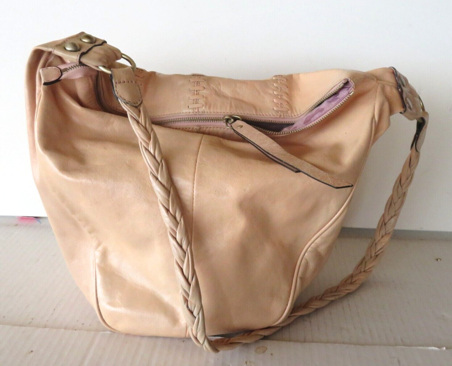 Guess Marciano X-Large Peach Leather Slouch Bag Tote Shoulder Bag Satchel Hobo