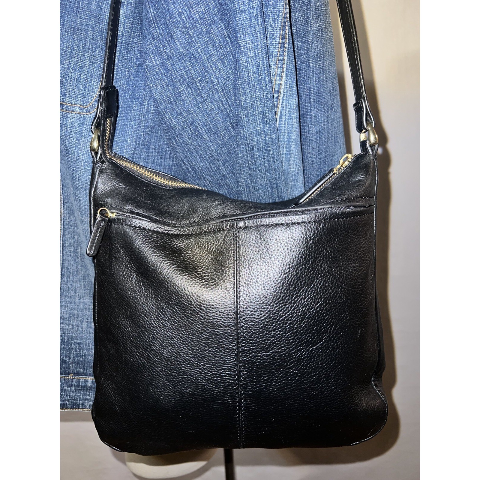 Tula Black Pebbled Leather Shoulder Bag Gold Hardware Adjustable Strap Pocket