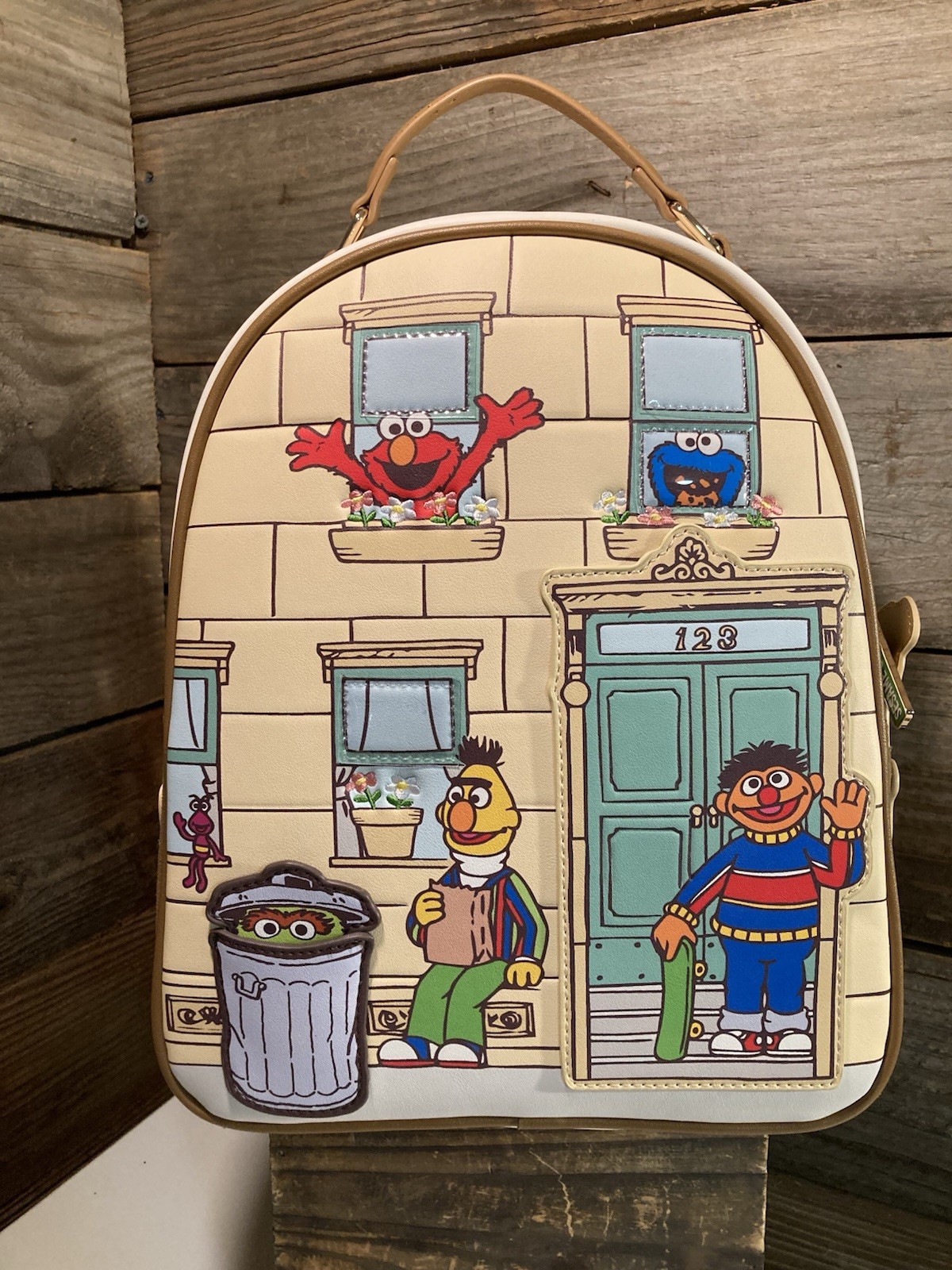 Box Lunch Sesame Street Characters NWT Moving Oscar Backpack Purse