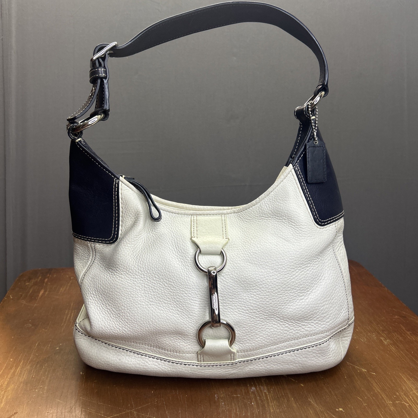 Coach Hamilton F13088 Cream & Black Pebbled Leather Purse Shoulder Lobster Clip