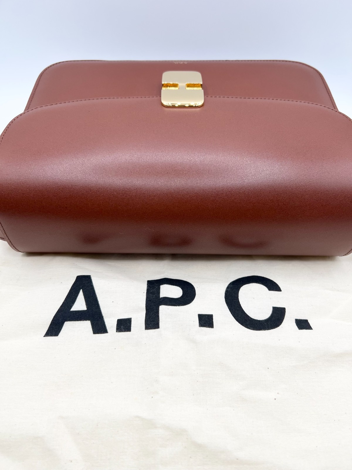 A.P.C. Large Grace Bag Hazelnut Brown Color in Smooth Leather – Crossbody Bag
