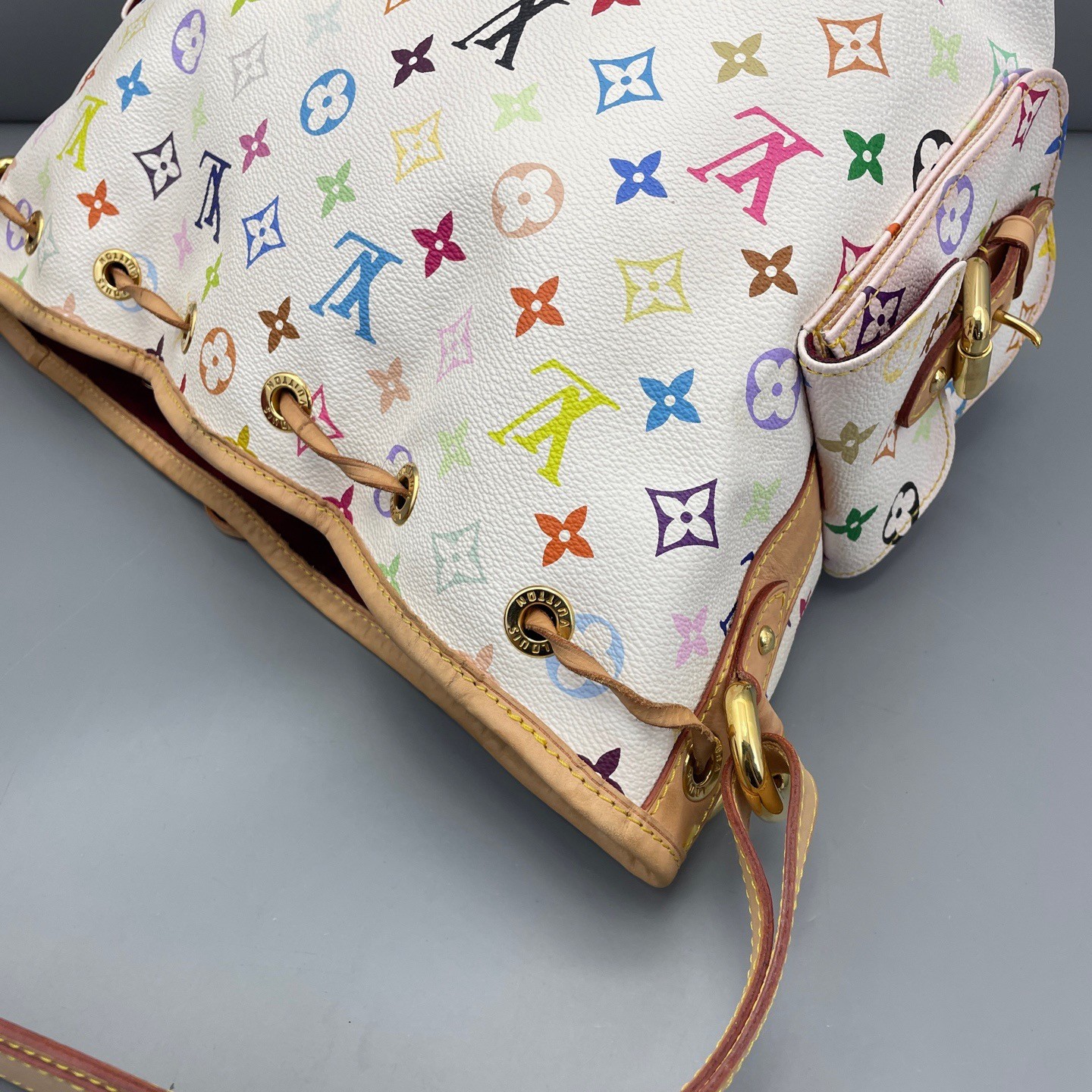 Louis Vuitton Noe GM White Multicolore Monogram Bucket Bag Y2K Auth.