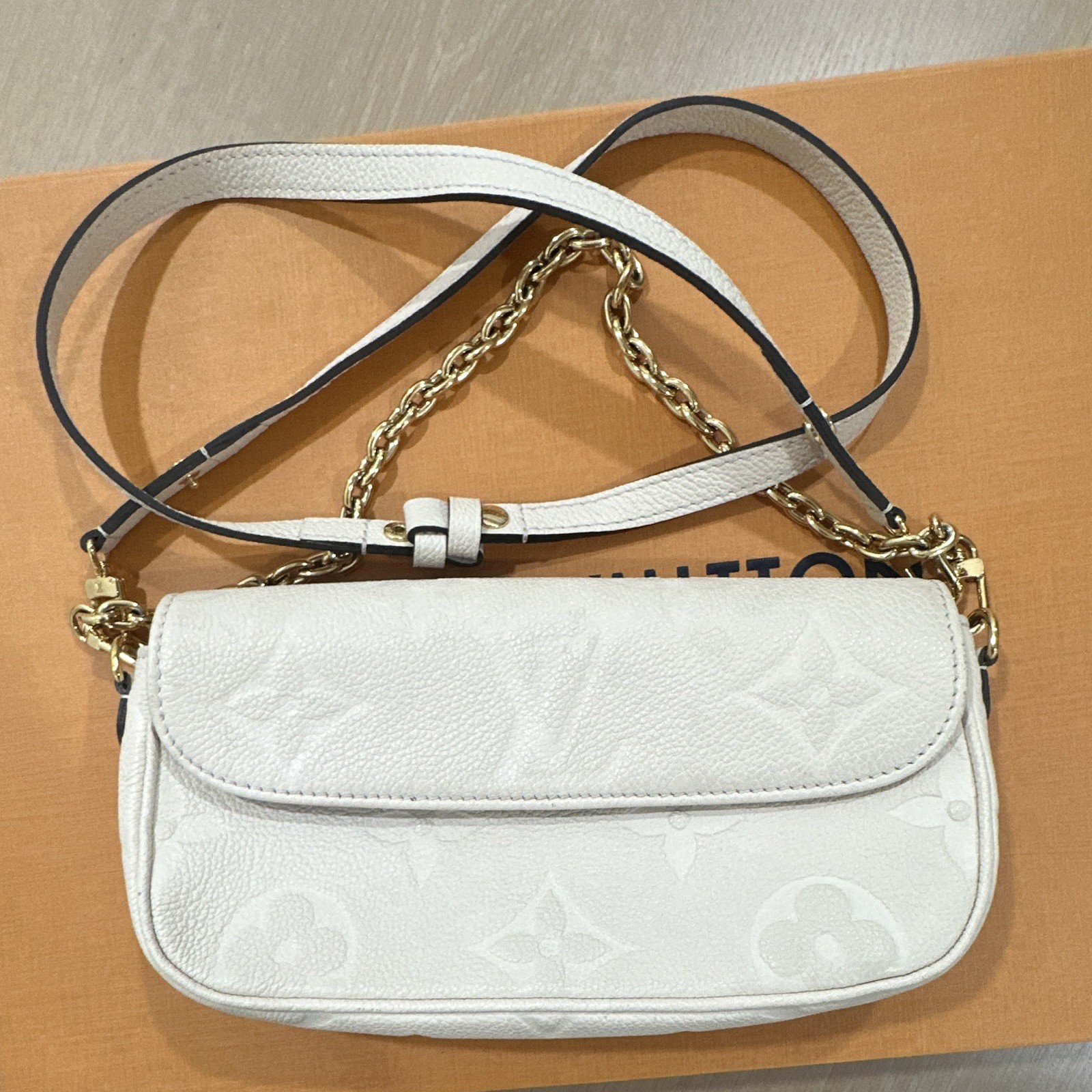Louis Vuitton White Monogram Embossed Crossbody Bag Gold Chain Detachable Strap